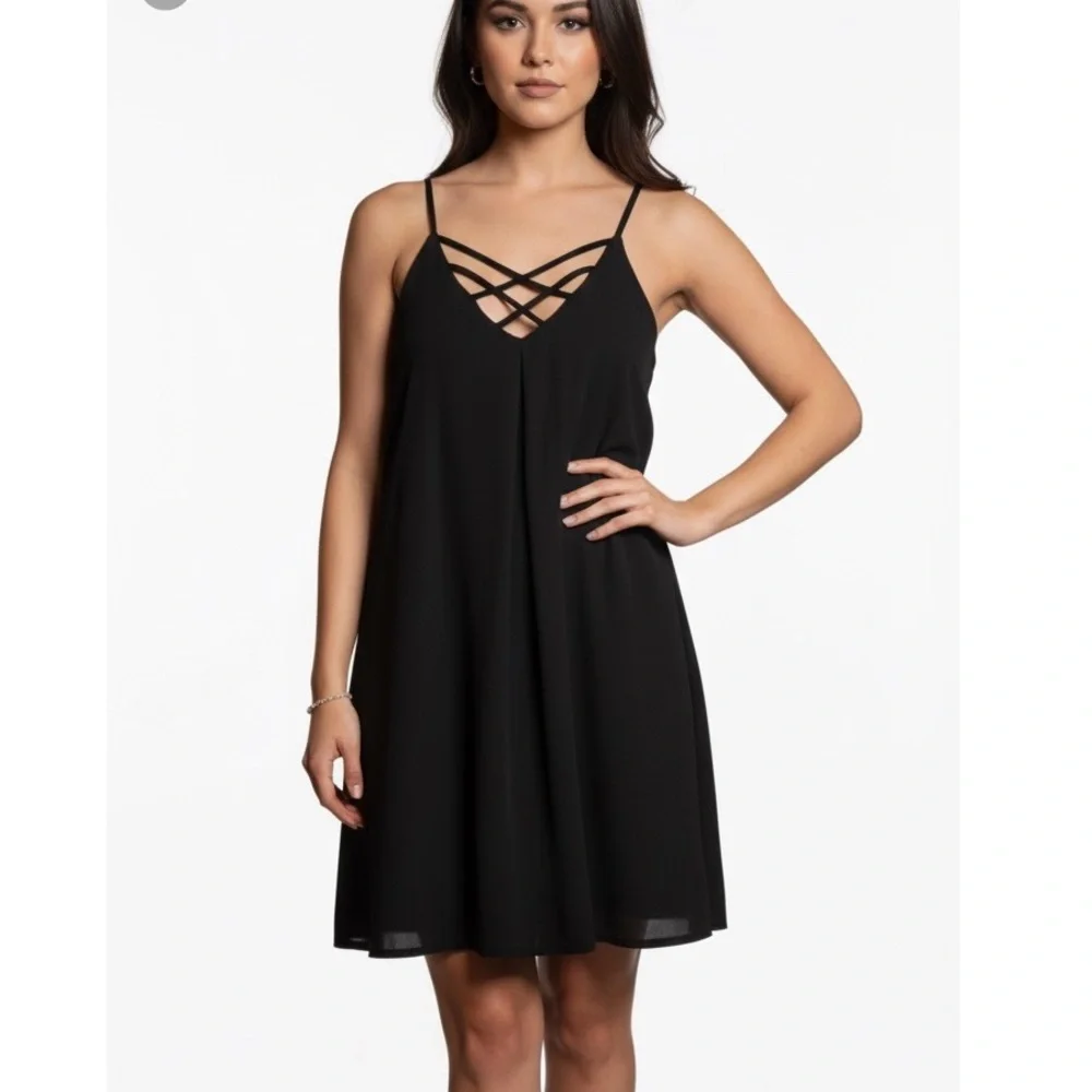 monteau dress Los Angeles Floral Wrap with Flutter Wing Sleeve Size M product description keyhole front Monteau Los Angeles, Women's Floral